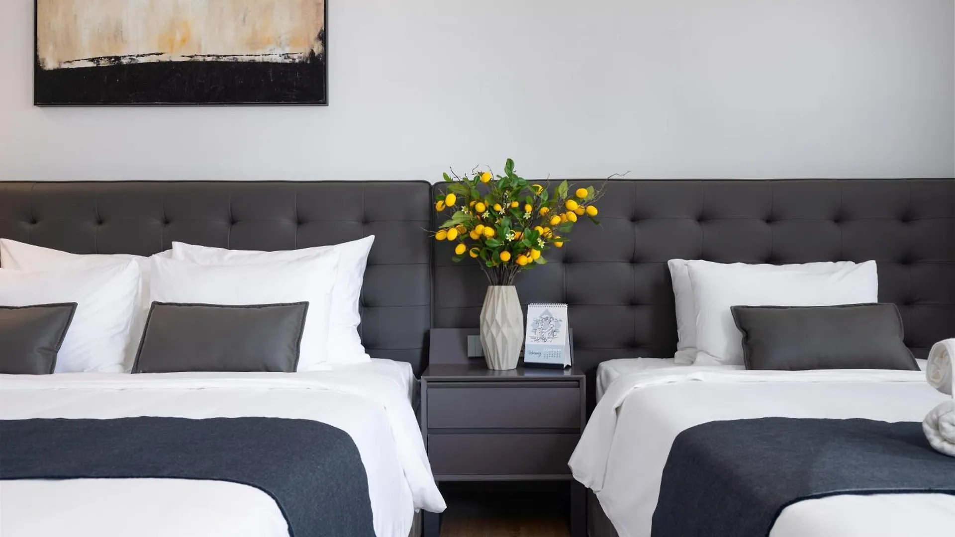 Jbay Beachfront Boutique Hotel Дананг