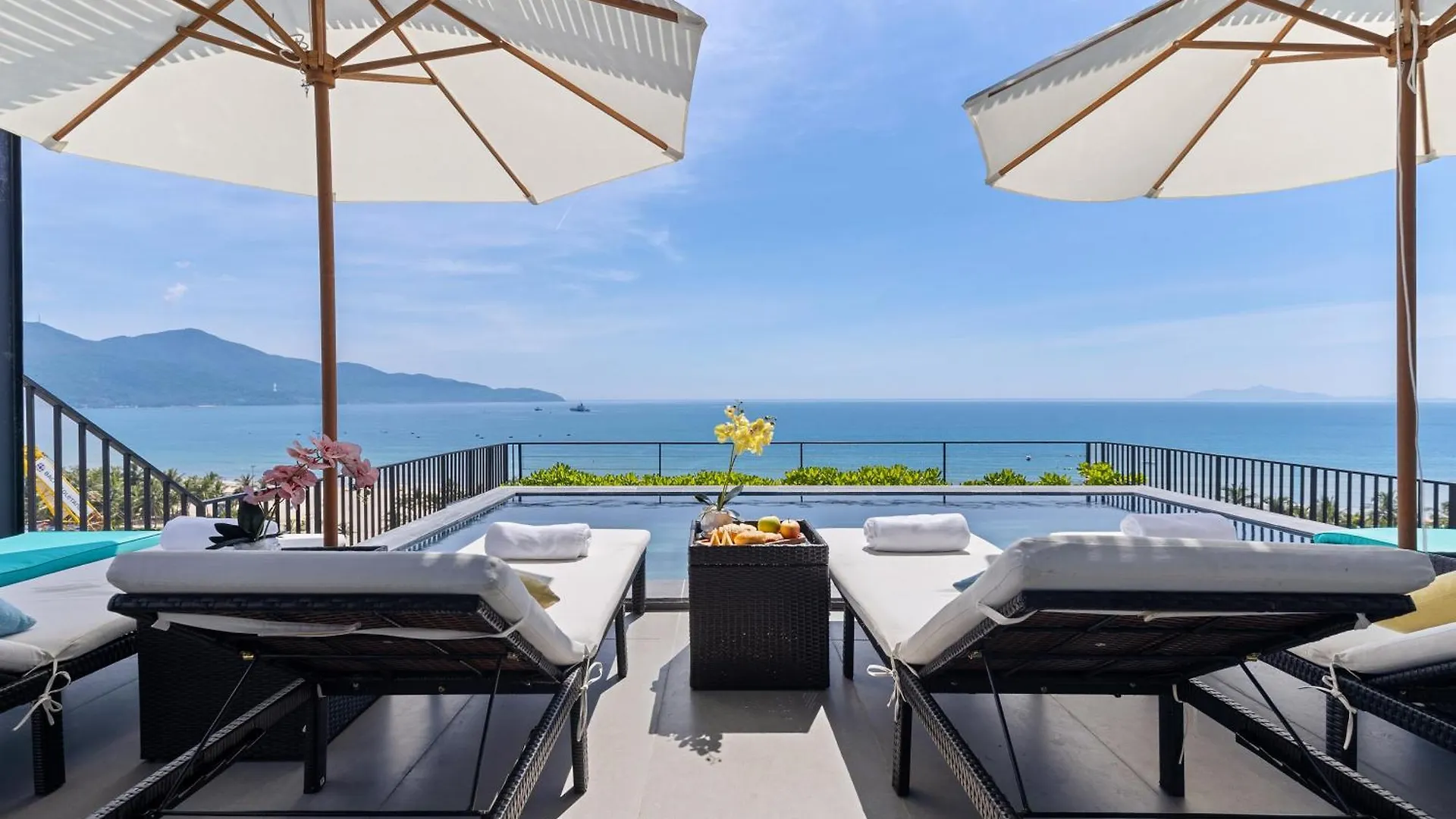 Jbay Beachfront Boutique Hotel Дананг 4*,