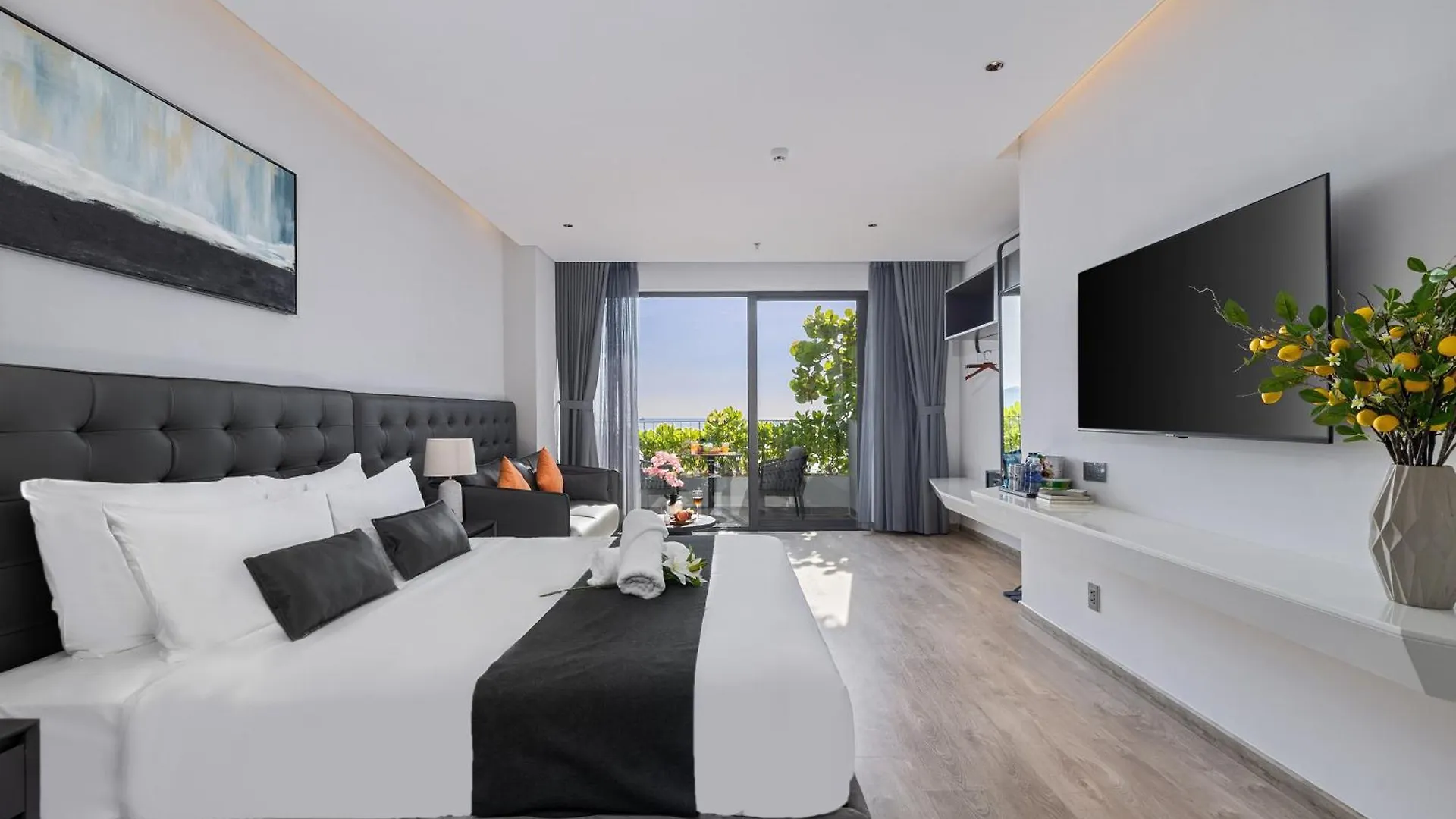 Jbay Beachfront Boutique Hotel Дананг 4*,  Вьетнам