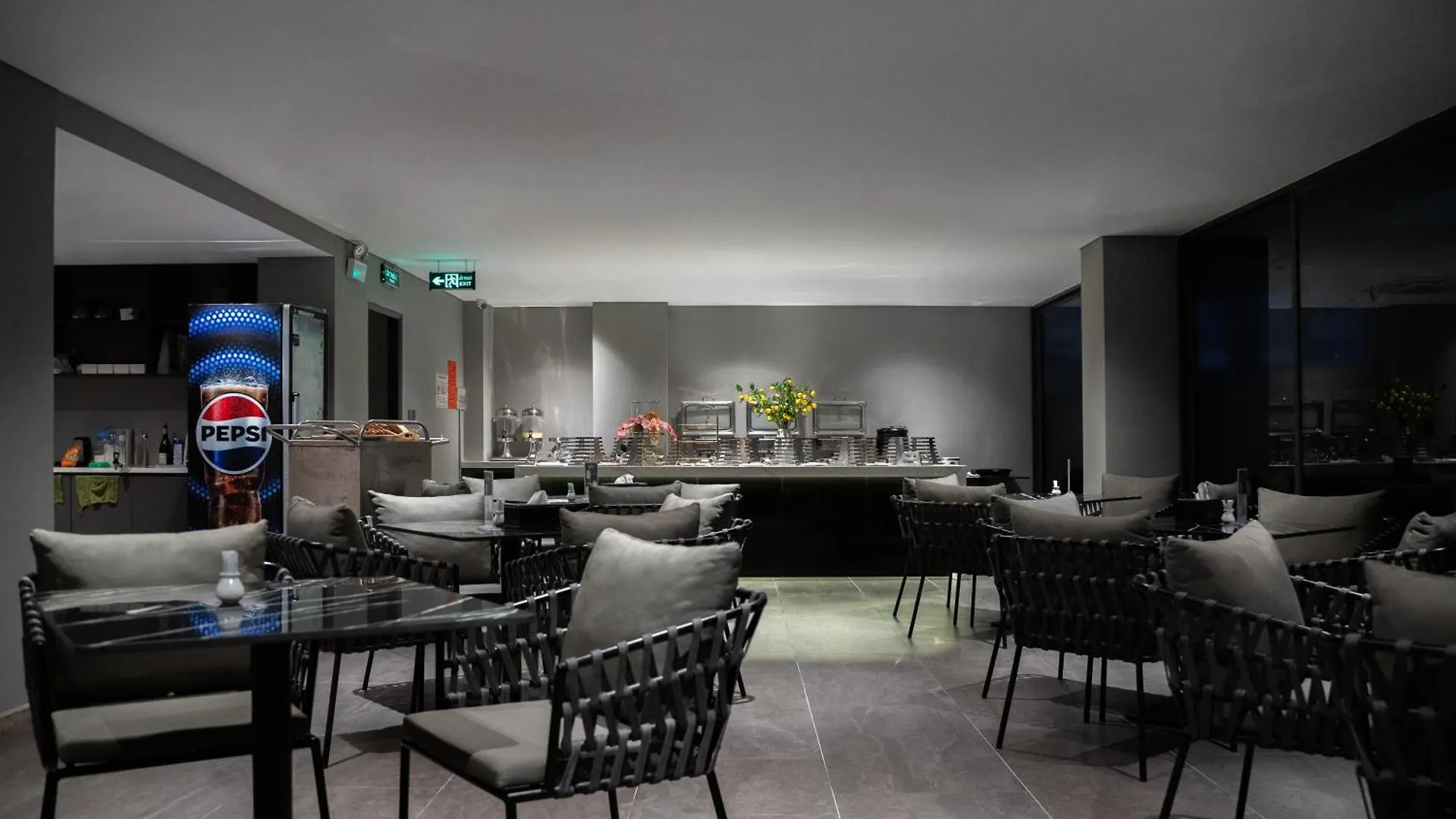 Jbay Beachfront Boutique Hotel Дананг