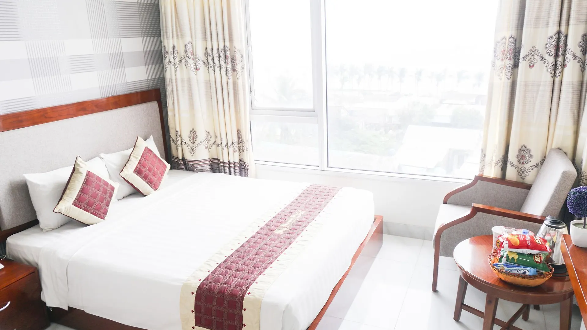 Jbay Beachfront Boutique Hotel Дананг