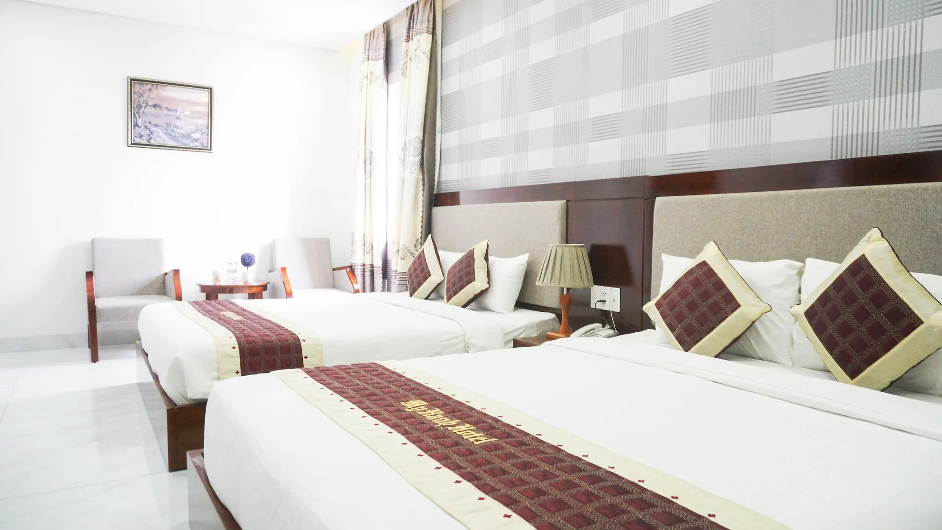 Jbay Beachfront Boutique Hotel Дананг